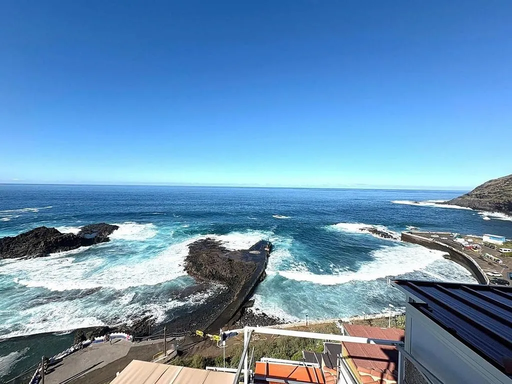 Terrace - Seafront Apartment with Terrace in El Pris