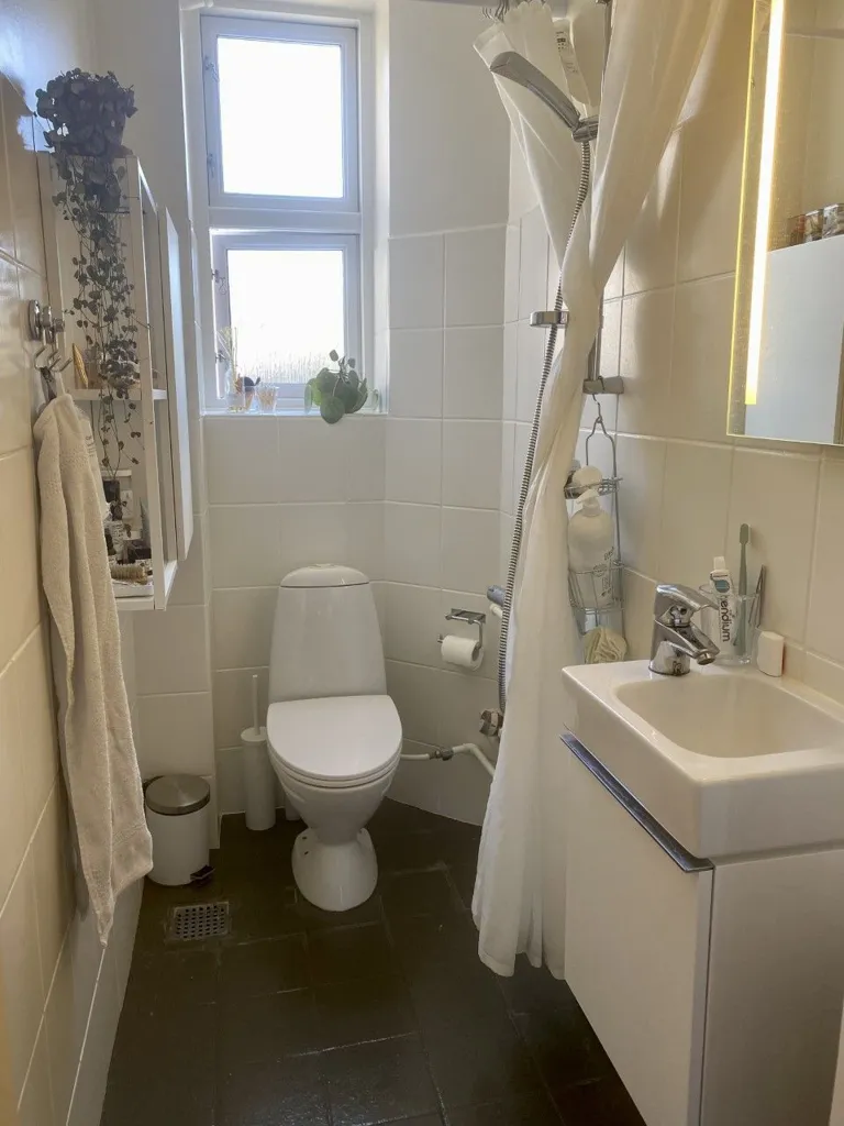 Salles de bain - 2-Room Apartment with Courtyard in Randers