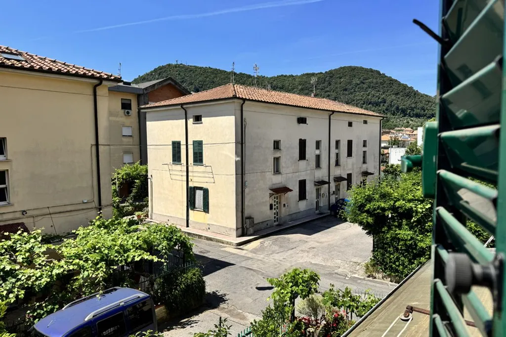 Balcon - Rear-Access Semi-Detached House with Mountain View in Itri