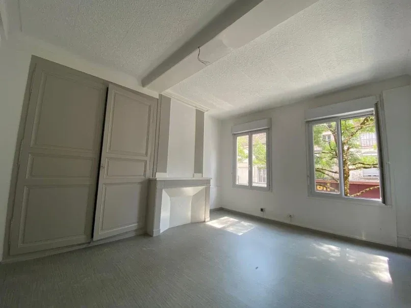 Pièces - Studio Rénové en Centre-ville à Saint-Dizier