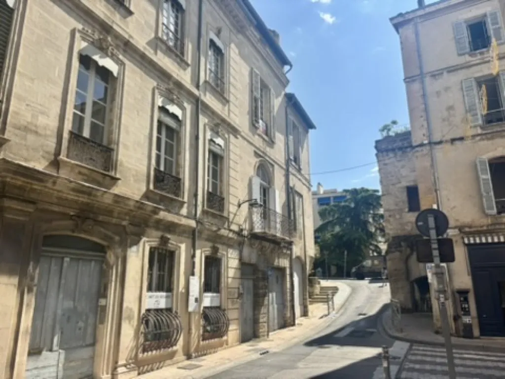 Välivaade - Charming 4-Piece Apartment in Avignon Centre