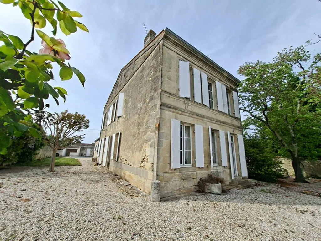 Exterior - Master House with Pool in Saint-Estèphe