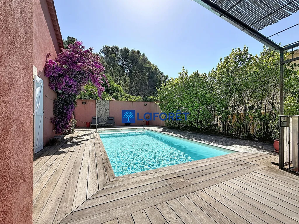 Piscine - Villa avec Vue Mer et Piscine à Carqueiranne