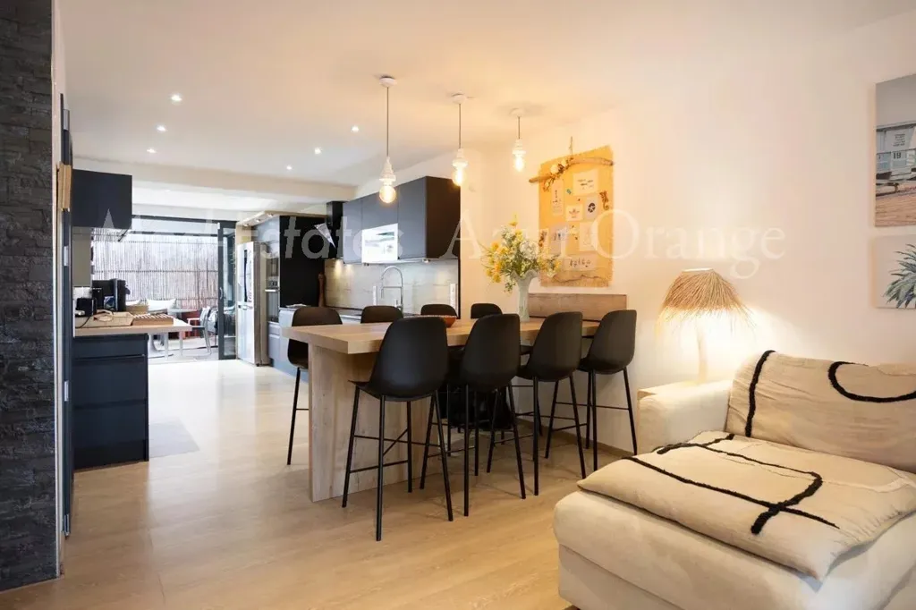 Elutuba - Triplex with Pool in Port Grimaud