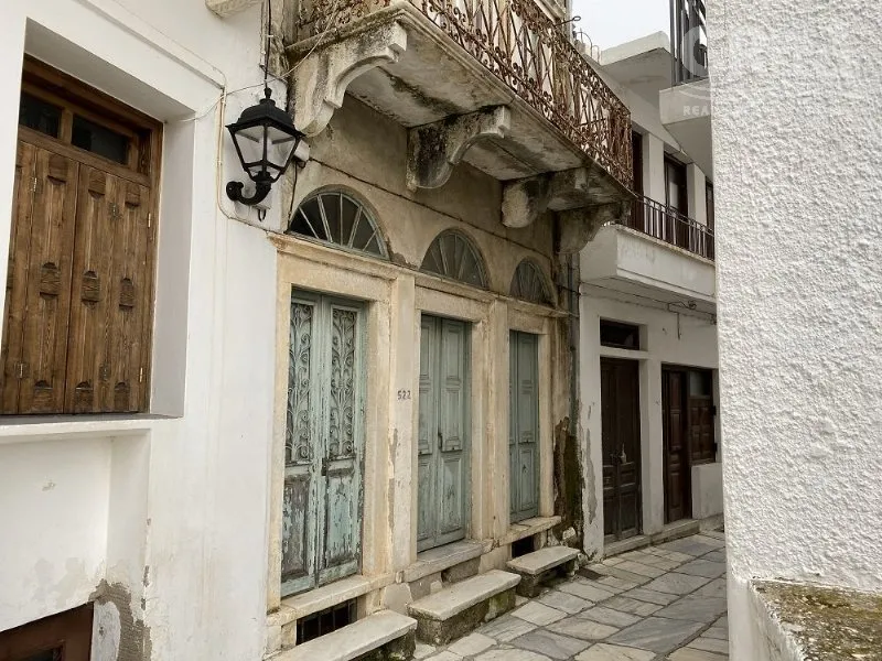 Välivaade - Traditional House with Veranda in Apiranthos, Naxos