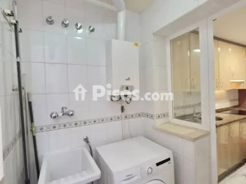 Pesuköök - Spacious Apartment with Balcony in Málaga