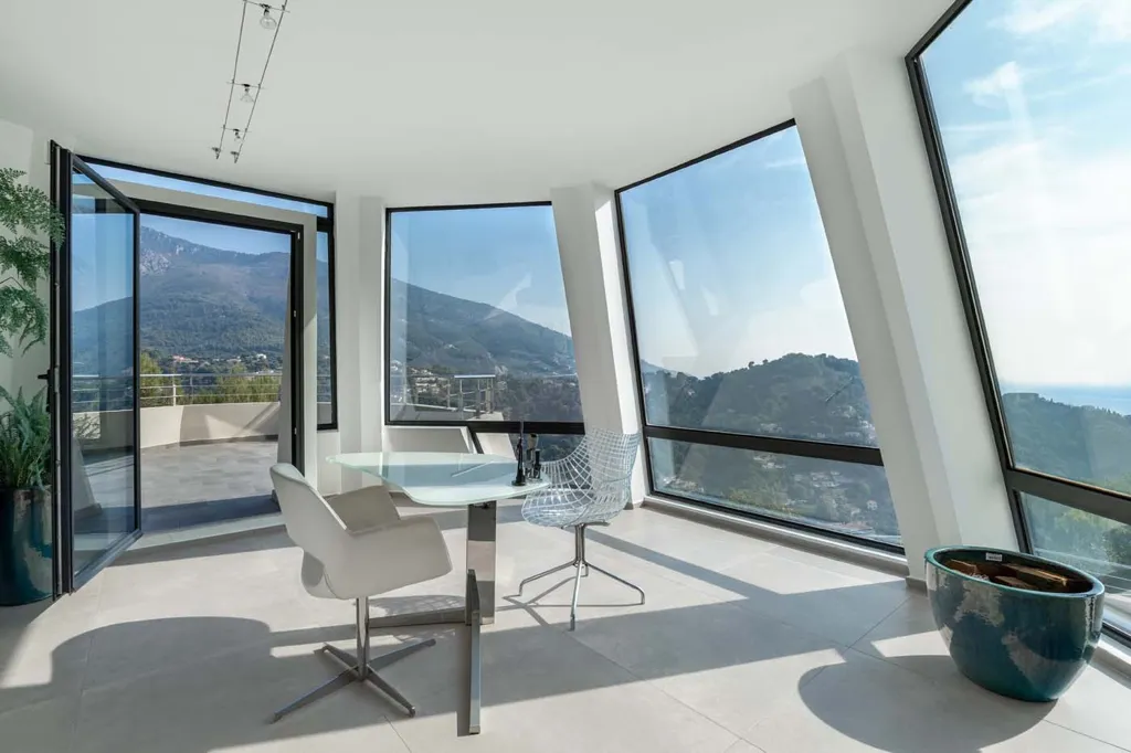 Living Room - Luxury Villa with Sea View in Roquebrune-Cap-Martin