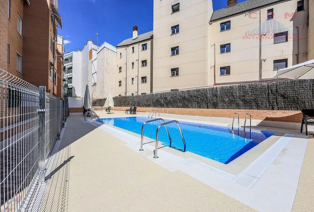 Bassein - Furnished Apartment with Pool in Adelfas