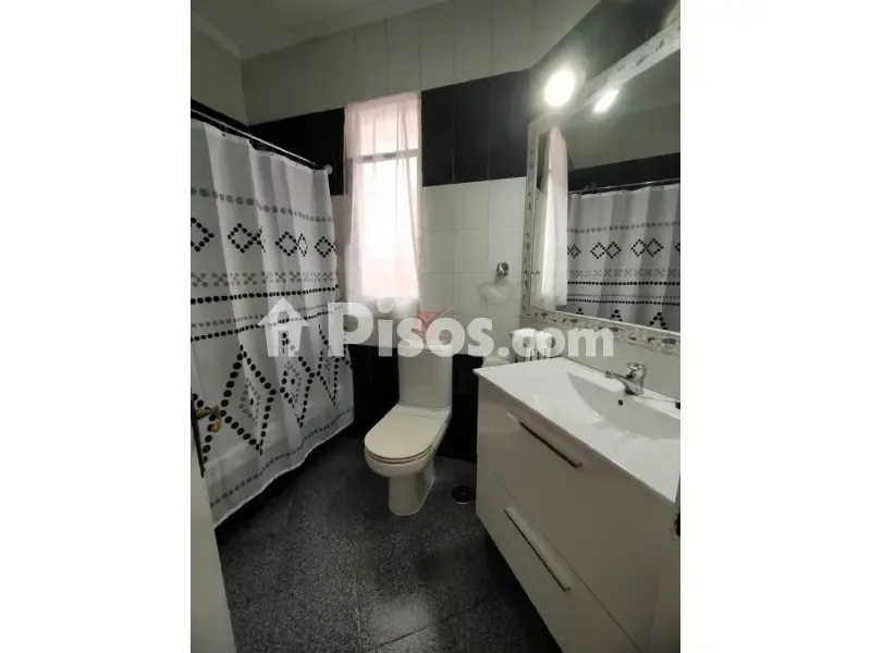 Bathrooms - Furnished Flat with Terrace in City Centre