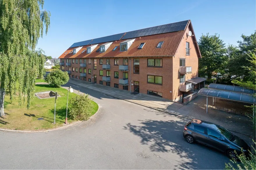 Välivaade - Multi-Unit Property with Office in Brovst