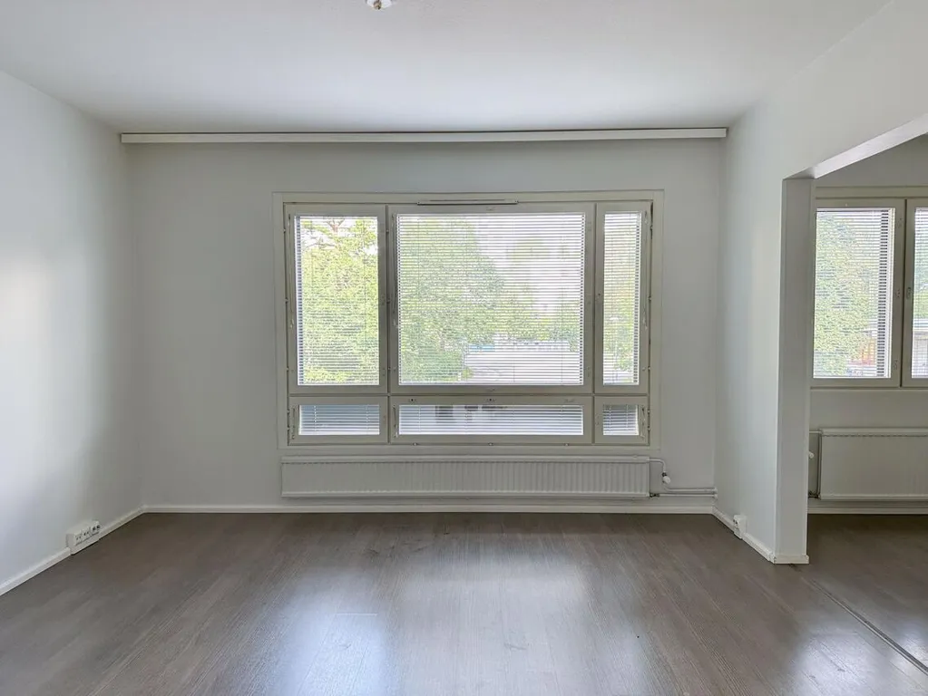 Pièces - Spacious Flat with Balcony in Länsimäki, Vantaa