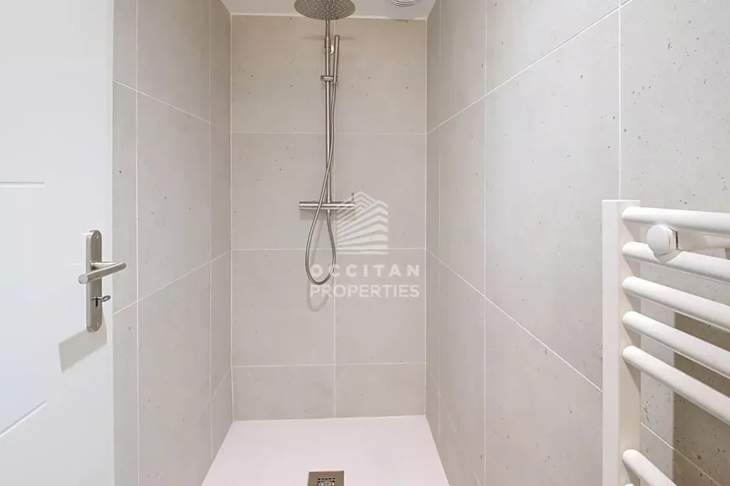 Salles de bain - Maison Nouvelle avec Terrasse près du Palais des Festivals