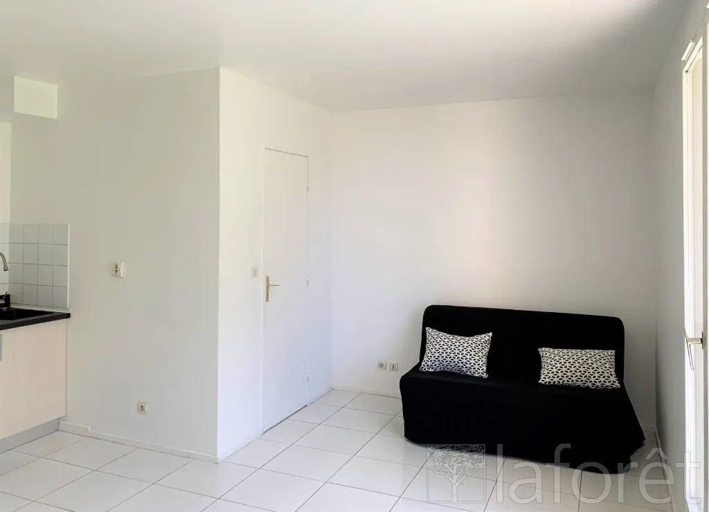 Köök - Fully Furnished Studio with Terrace in Brie-Comte-Robert
