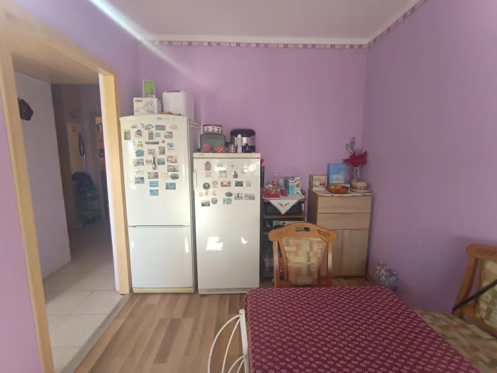 Söögituba - Three-Bedroom Panel Flat in Oroszlány