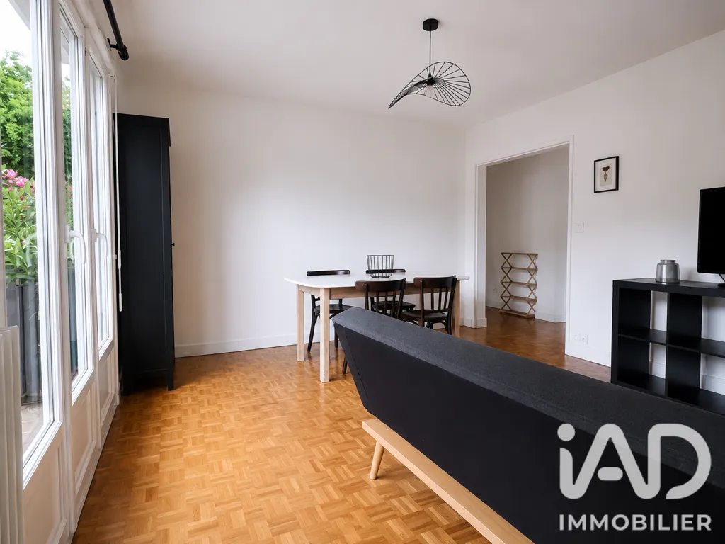Soggiorno - Renovated Apartment with Balcony in Pessac