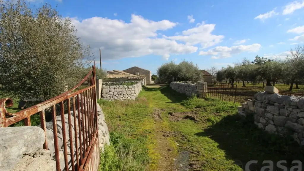 Aed - Rustic Farmhouse with Olive Grove near Rosolini