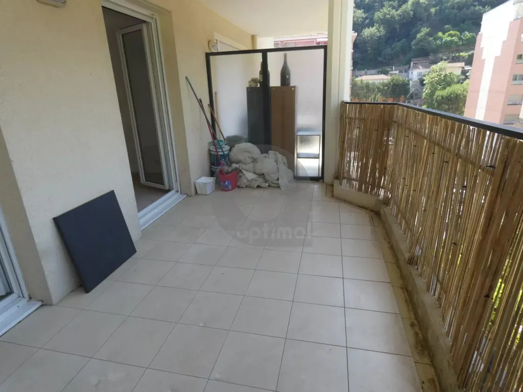 Balcon - Appartement 2 Pièces en Étage Élevé à Menton
