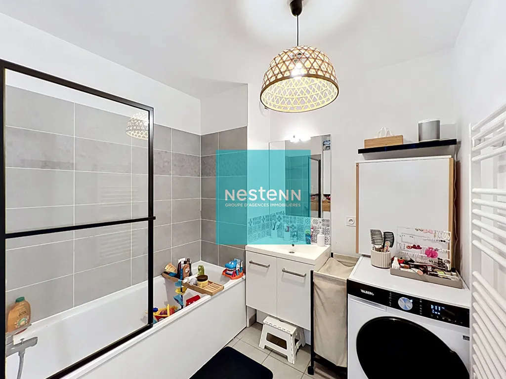 Vannitoad - 3-Bed Flat with Private Garden in Franconville