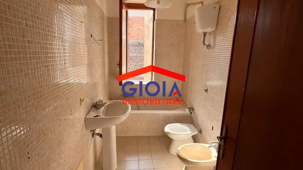 Vannitoad - Duplex with Terrace in Mondragone