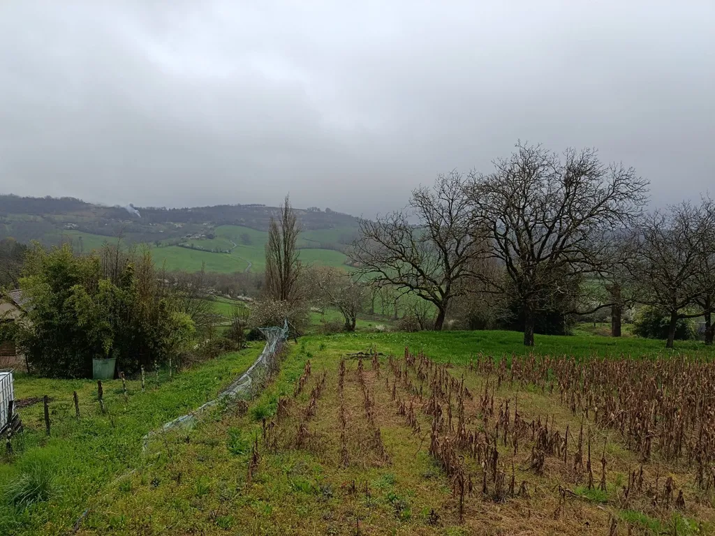 Giardino - Rustic House with Garden View in Coubjours