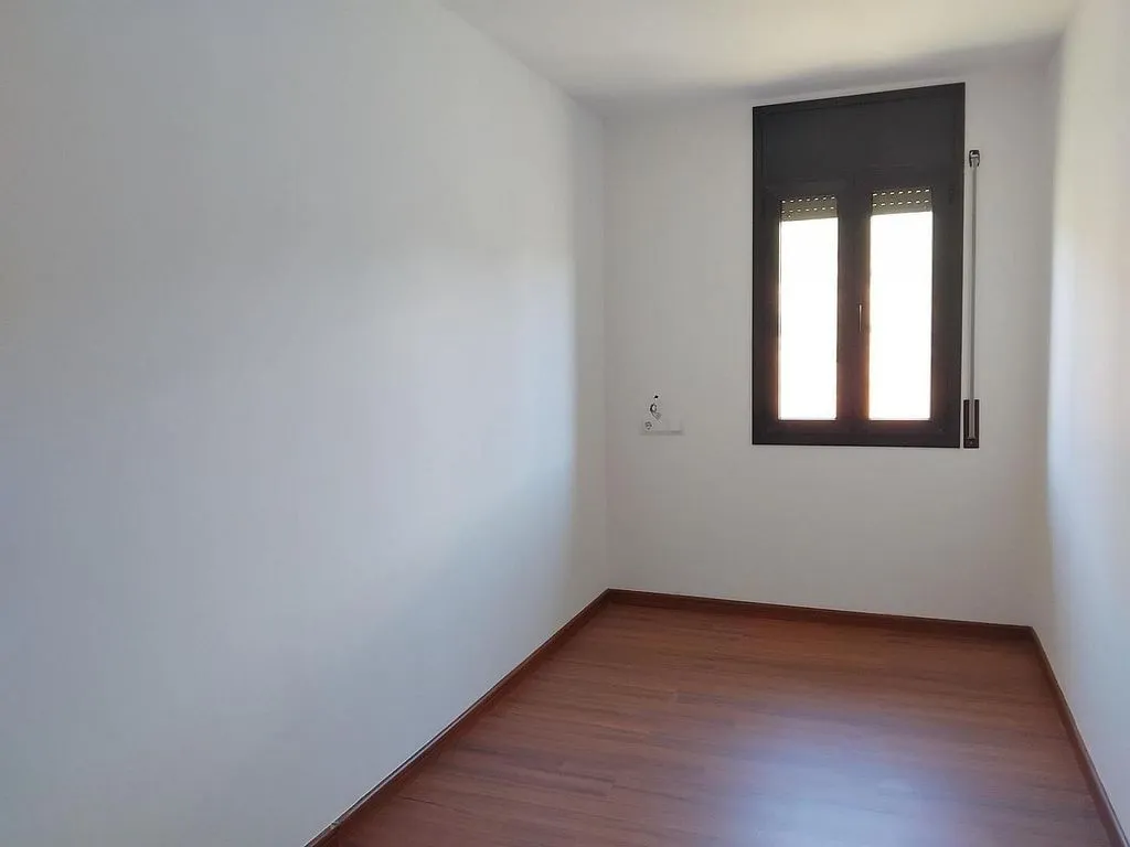 Rooms - Duplex Flat with Terrace in Noves de Segre