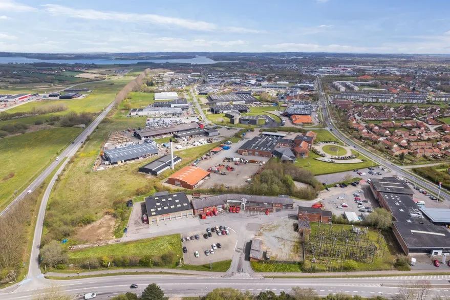Õhuvaade - Commercial Property with Large Plot in Sønderborg
