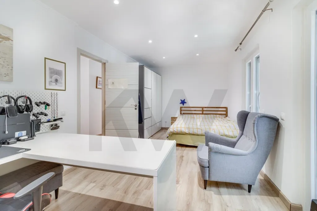 Bedrooms - Central Benfica House with Pool