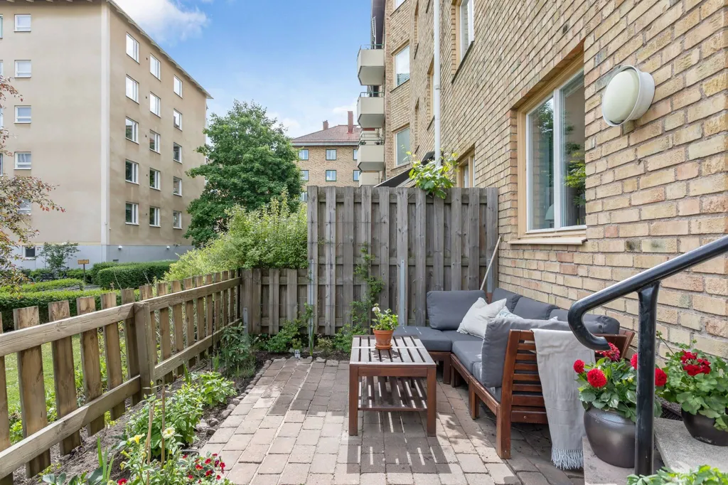 Garden - Renovated Flat with Garden in Främre Luthagen