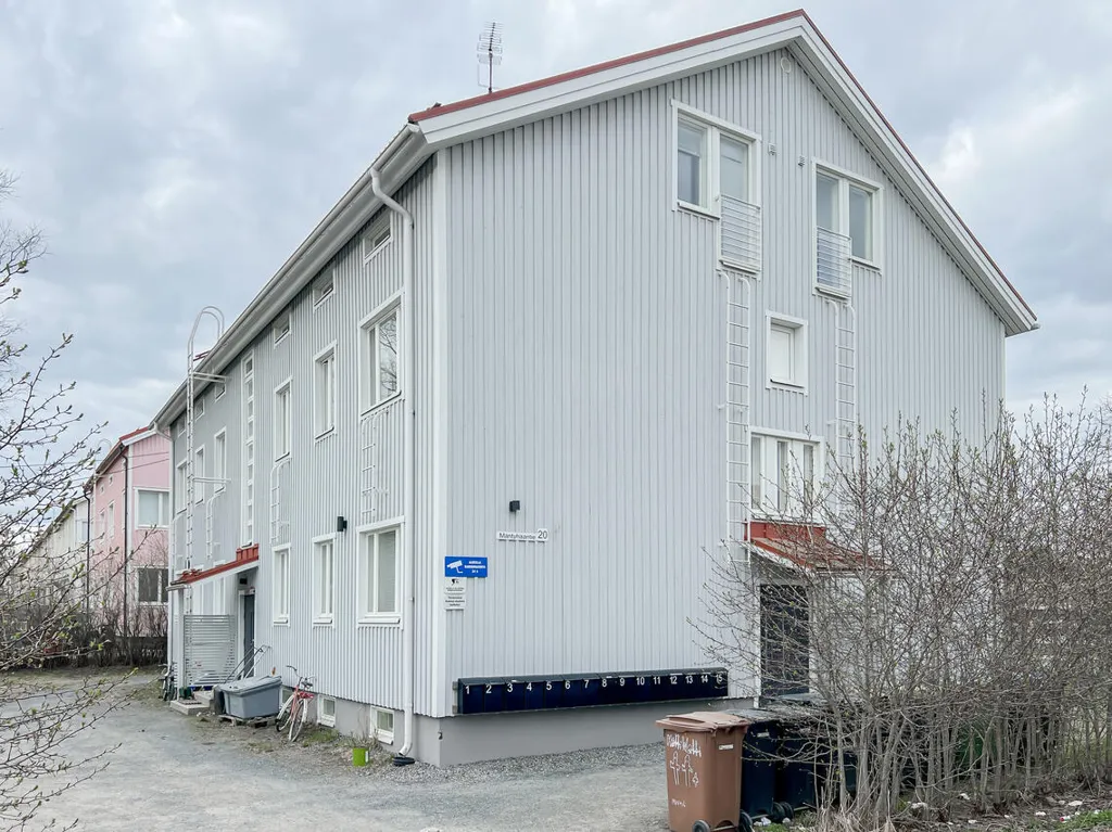 Välivaade - Attic Studio with French Balcony in Nekala