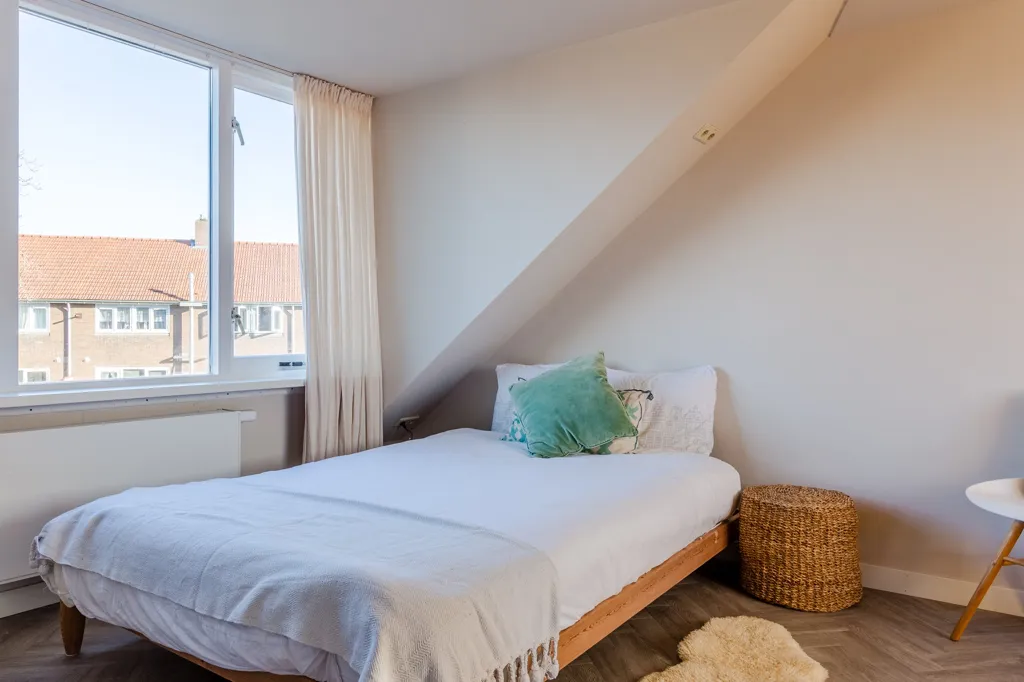 Magamistoad - 1930s Semi-detached House with Garden in Haarlem