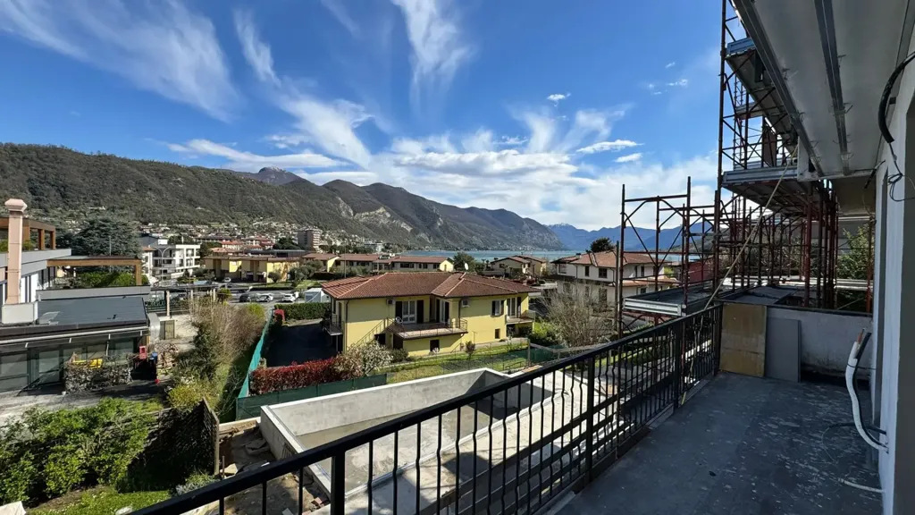 Balcony - Modern Bungalow with Balcony in Paratico