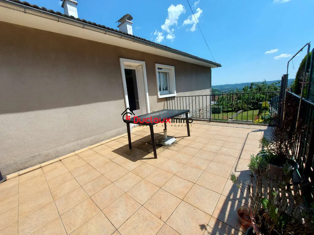 Terrass - Detached House with Garden and View in Alouettes