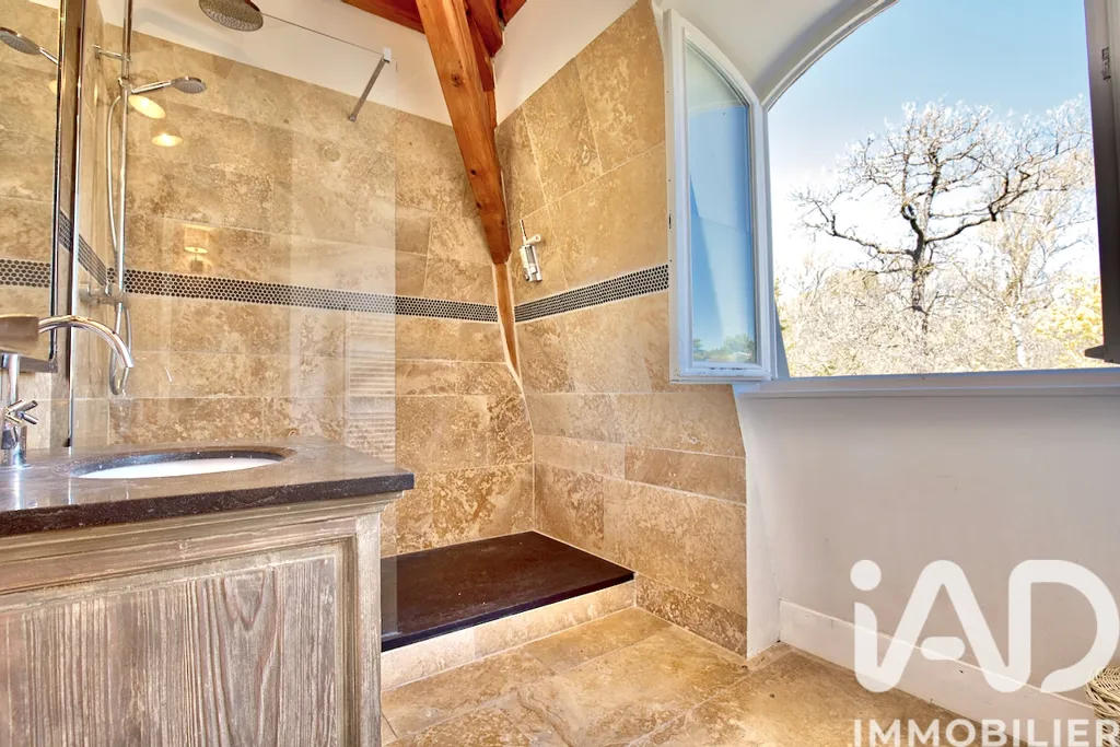Salles de bain - Manoir avec Activité Touristique à Gréoux-les-Bains