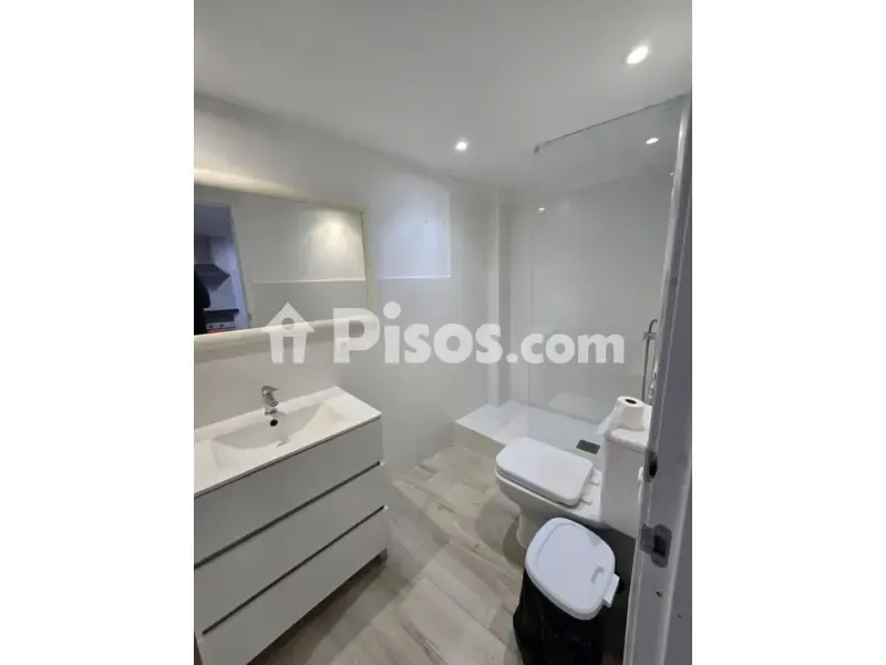 Salles de bain - Student-Friendly Flat with Balcony in Lleida