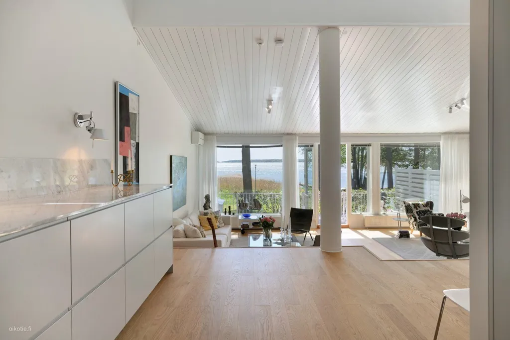 Elutuba - Modern Villa with Sea View in Soukanranta, Espoo