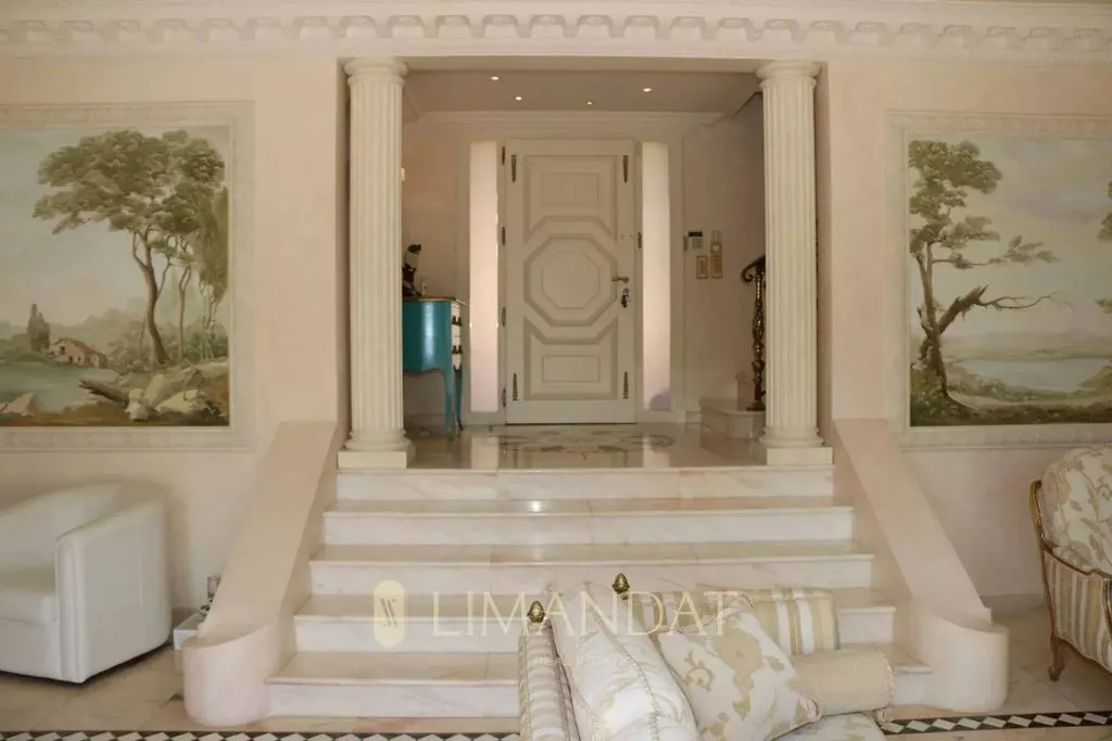 Séjour - Villa à Rénover avec Vue Mer à Ramatuelle