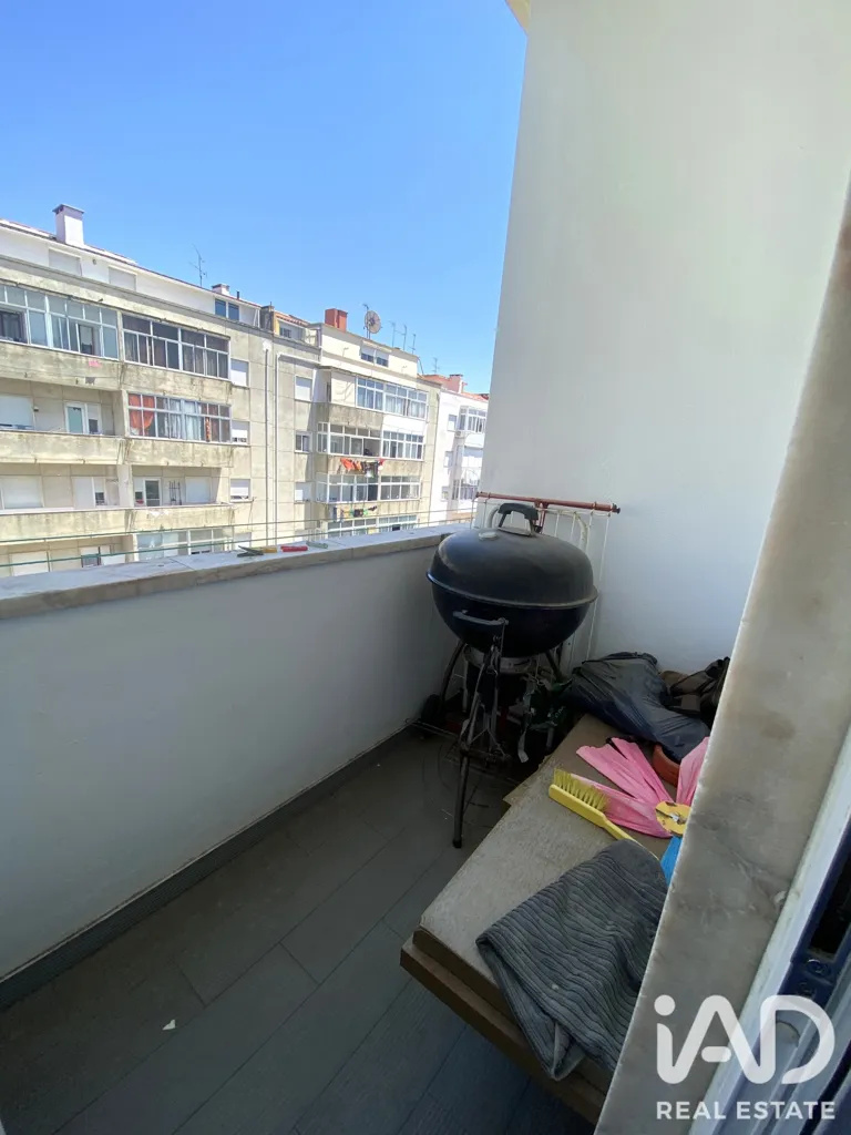 Balcone - Renovated Apartment with Balcony in Setúbal