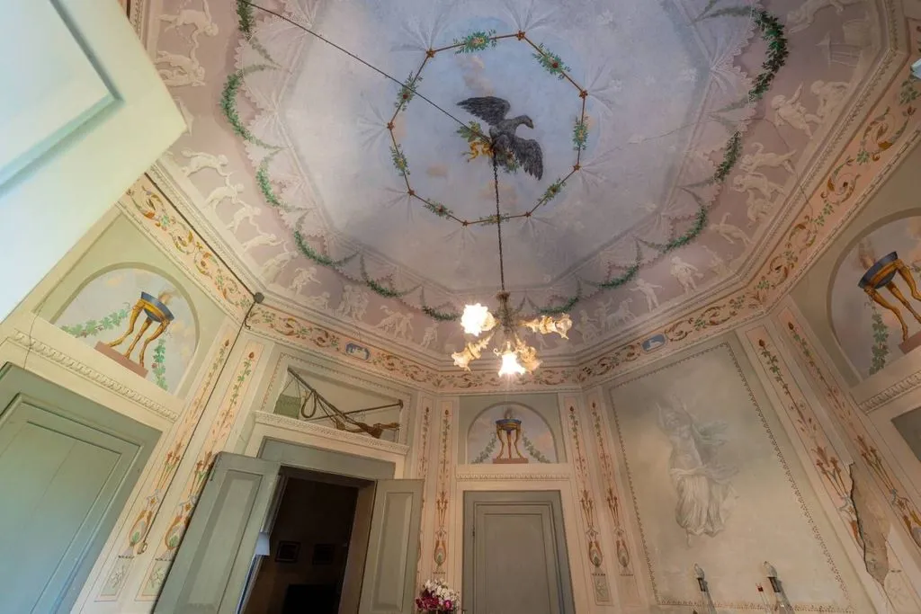 Toad - Napoleonic Villa with Pool in Livorno Hills