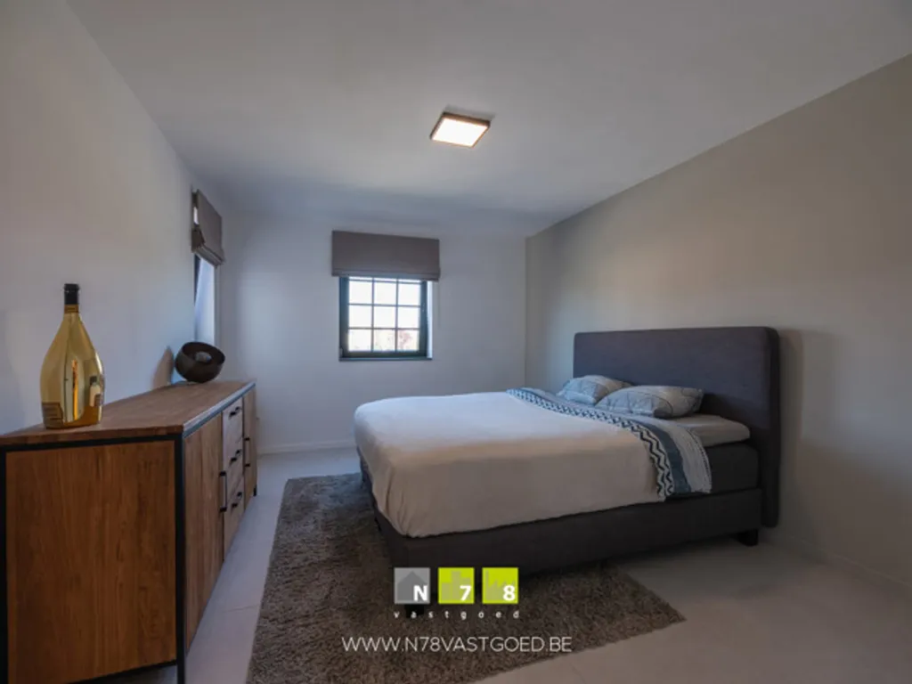 Chambres - Nouvelle Maison avec 3 Chambres à Opitter