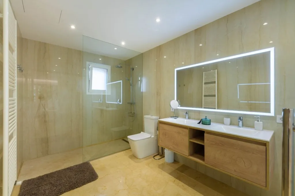 Salles de bain - Finca with Pool and Views in S'Aranjassa