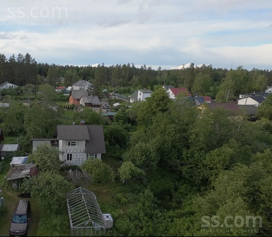 Vista aerea - Two-Storey House with River View in Garkalne