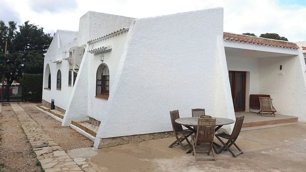 Terrasse - Modernised House with Terrace in Casalot