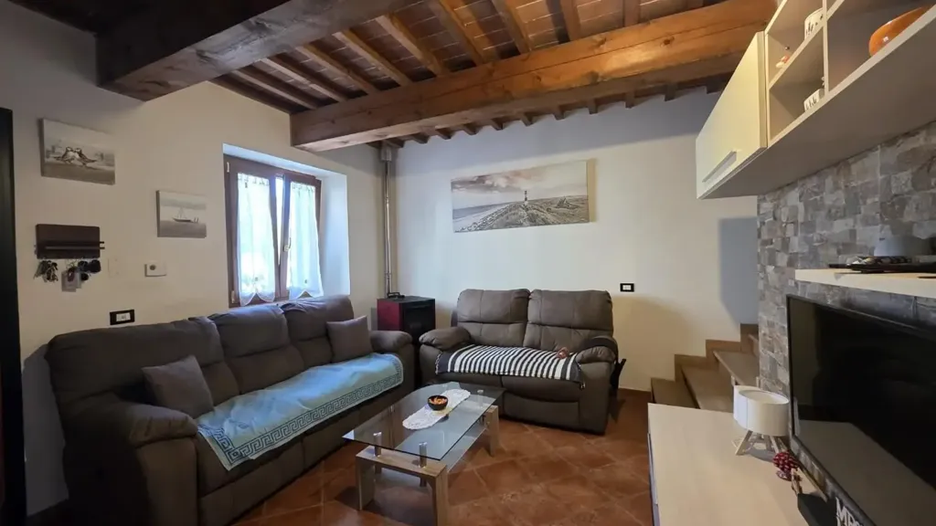 Soggiorno - Terraced House with Private Garden in Collesalvetti
