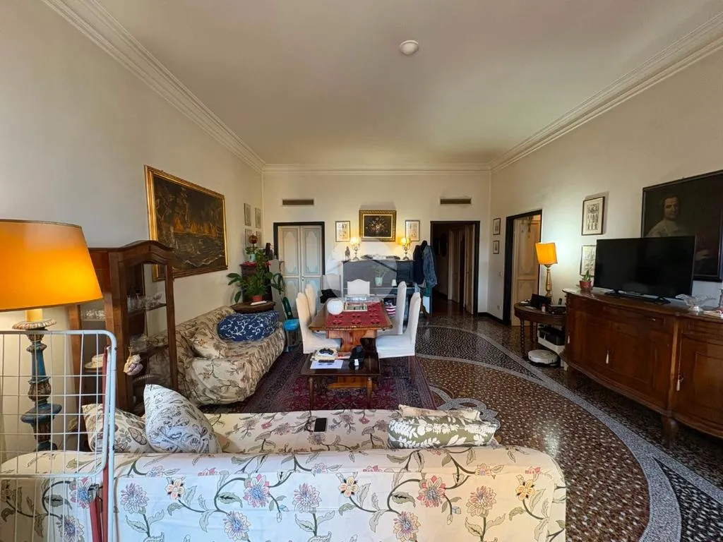 Living Room - Spacious 6-Room Apartment in Genoa