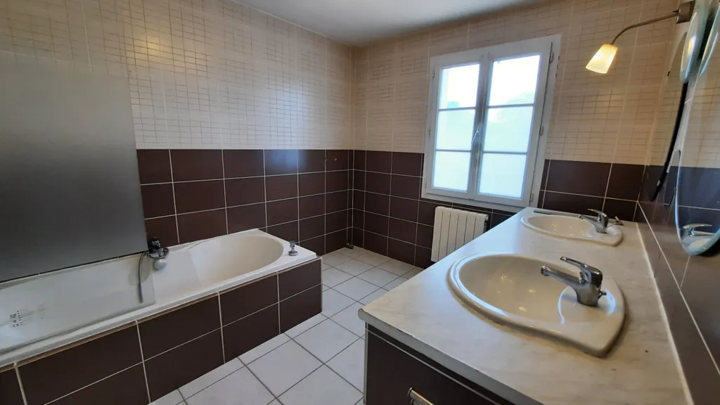 Vannitoad - House with Garden in Saint-Ouen-d'Aunis