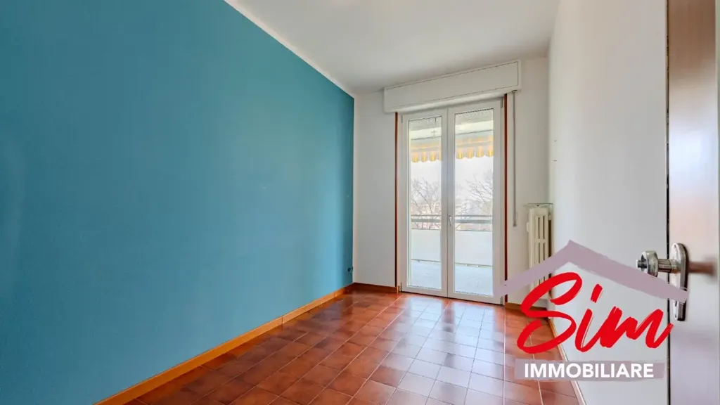 Pièces - Four-room Flat with Balcony in San Paolo