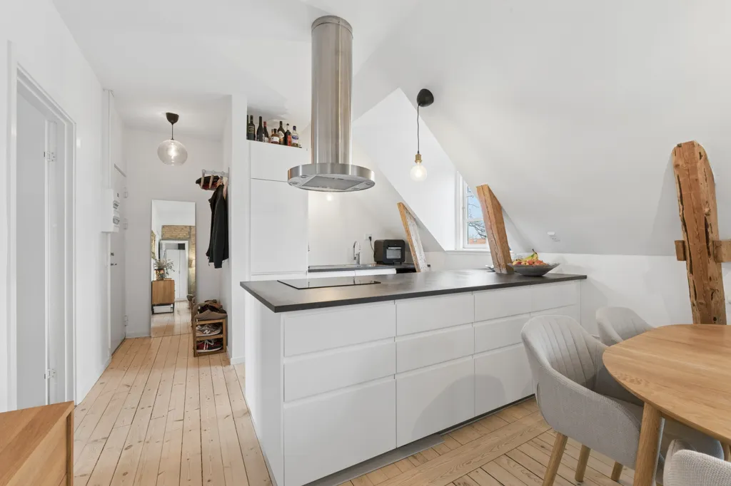Cucina - Characterful Flat with Large Windows in Fredensborg