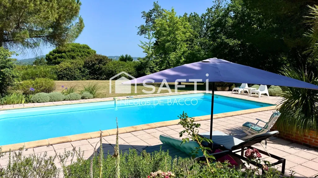 Bassein - Rustic Stone Farmhouse with Pool in Aiguillon