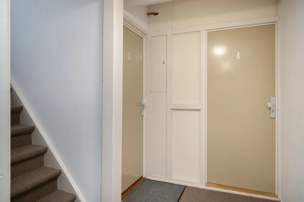 Hallway - Charming House with Garage in Leiden