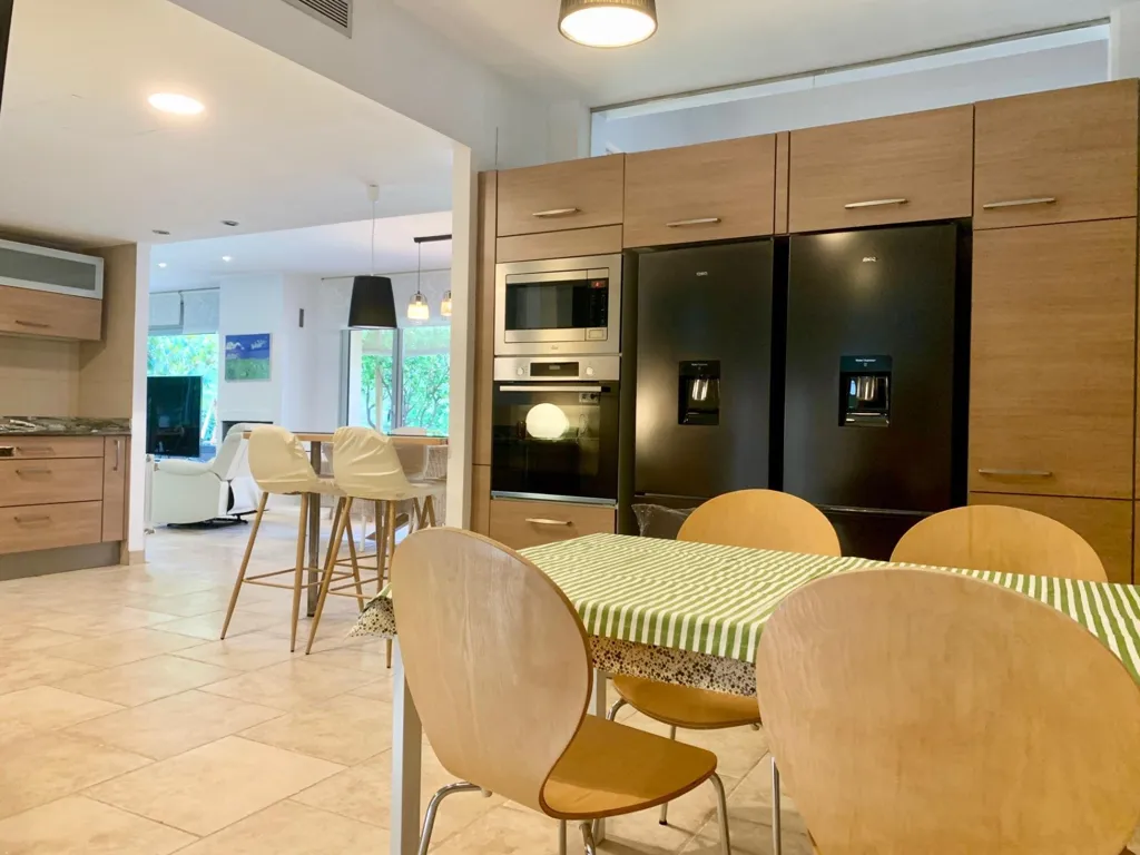 Cuisine - Luxury Detached House with Pool in L'Escala